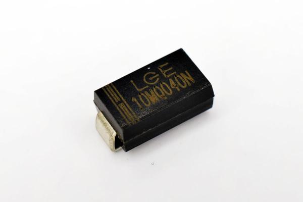 10MQ040N