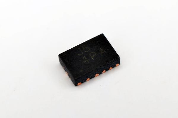 AP63357DV-7
